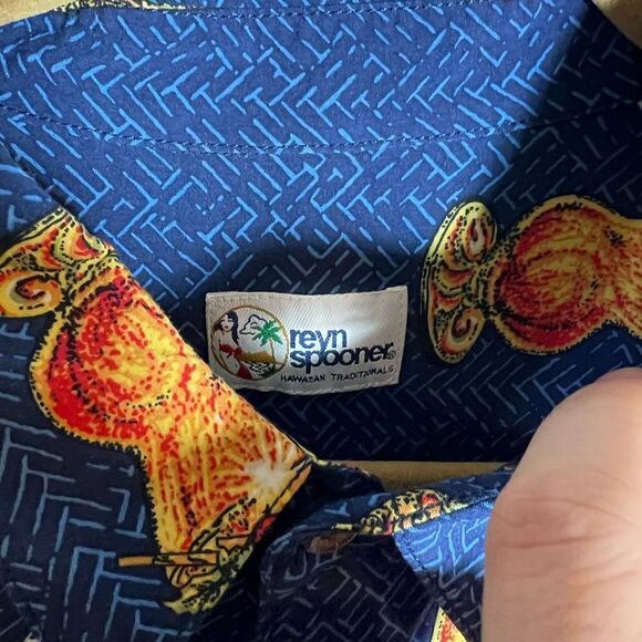 Reyn Spooner Hawaiian Rayon Shirt - Picture 5 of 9